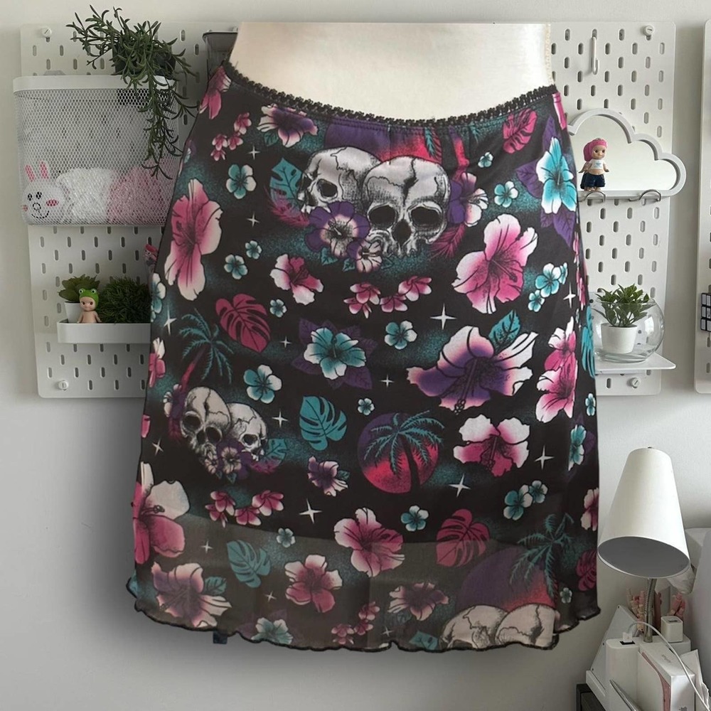 Y2k grunge floral and skull mini skirt which can be as a tube top too